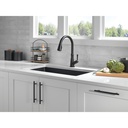 Delta 9110-BL-DST Westville Pull-Down Kitchen 1L