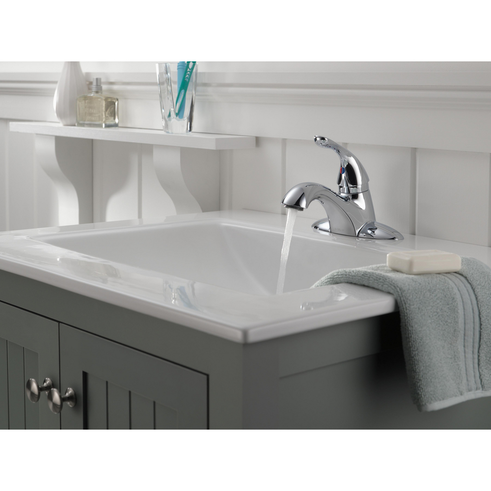 Delta 520-MPU Classic Single Handle Centerset Lavatory Faucet Chrome 1